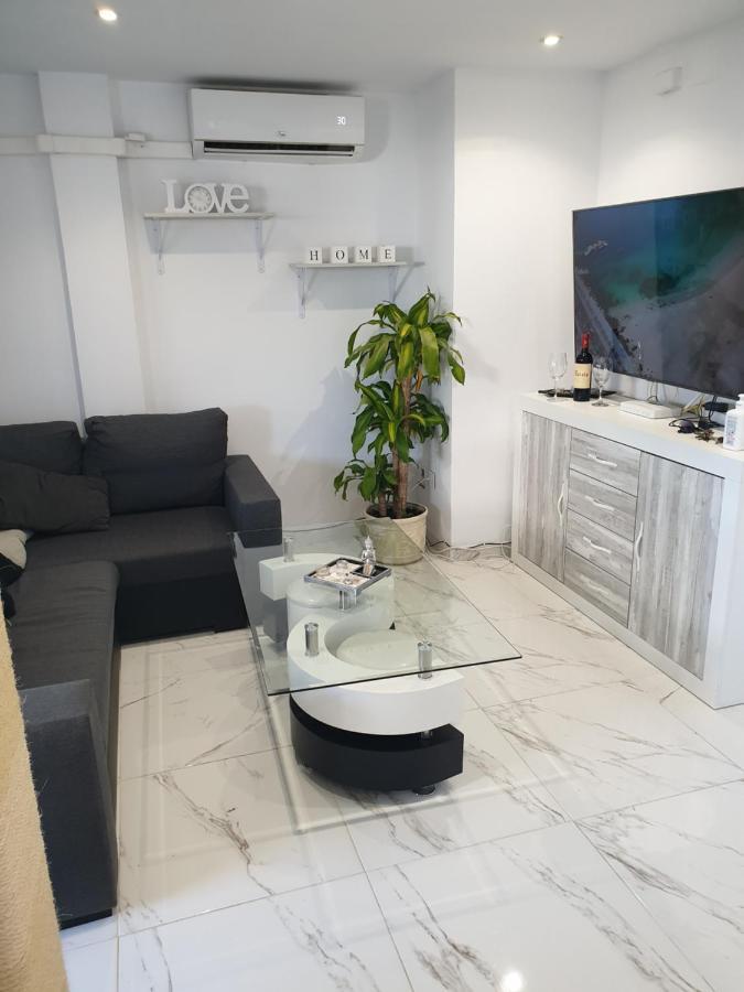 Beachside Apartment In טורבייחה מראה חיצוני תמונה